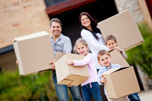 Different cardboard box types for home and office packing