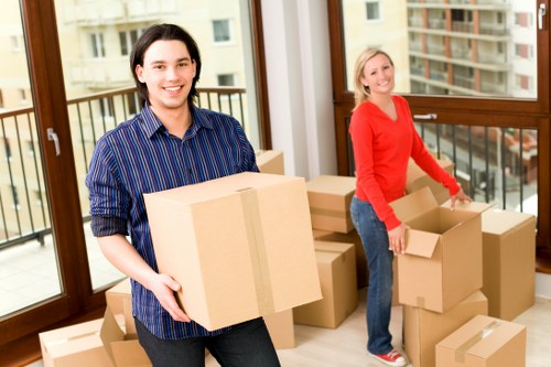 Planning a house move with a moving truck in Westkensington